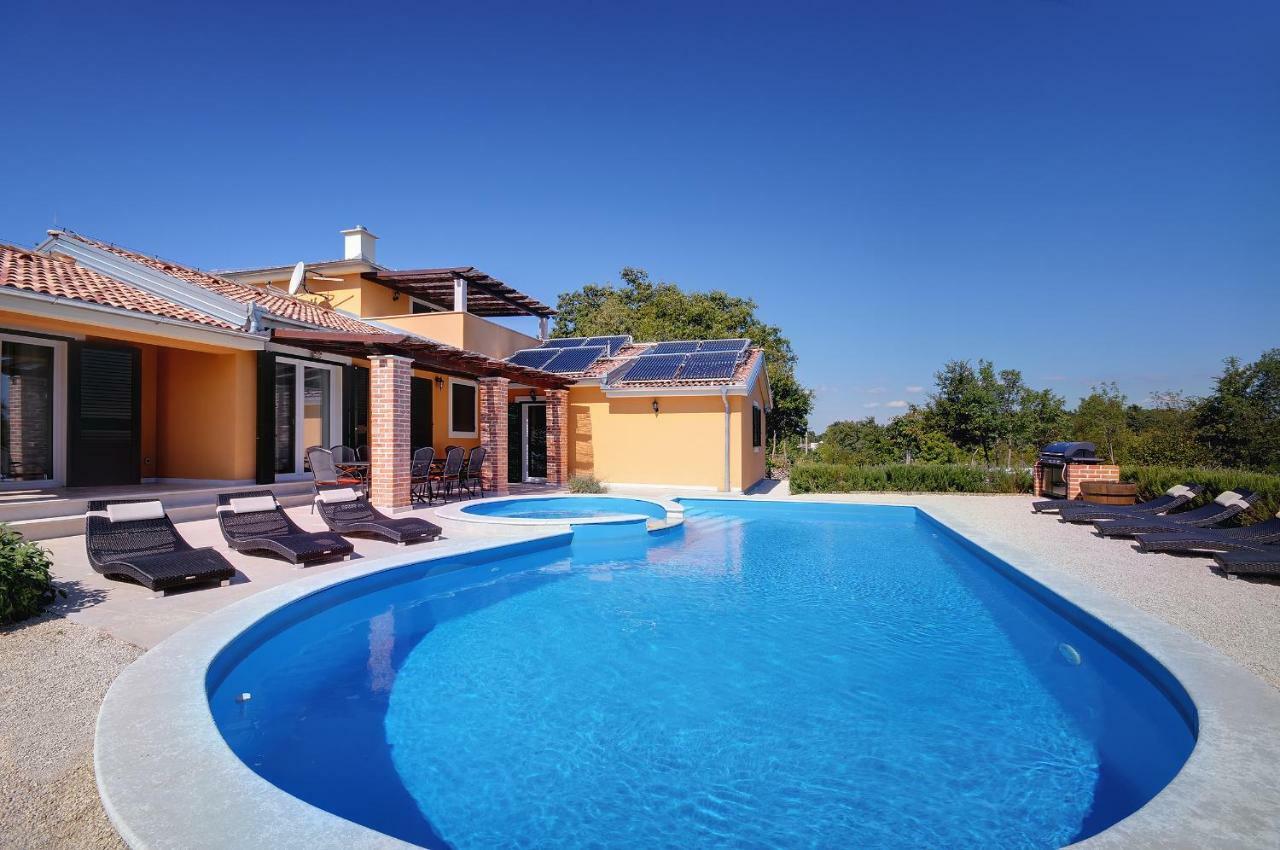Villas Vea Histria Režanci Buitenkant foto